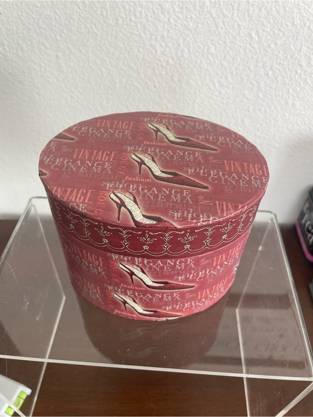 Vintage Tri Coastal Emily Adams Style Oval Box, 4-1/2” X 5-1/2”